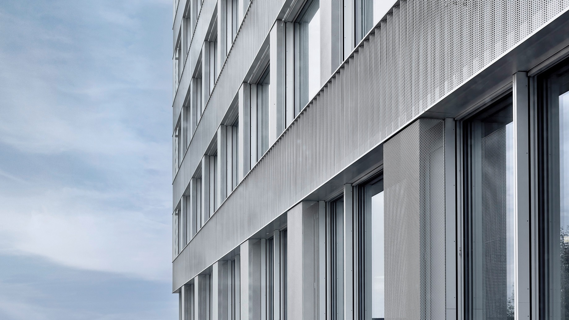 Renovationsfenster RF1 in einer grossen Überbauung