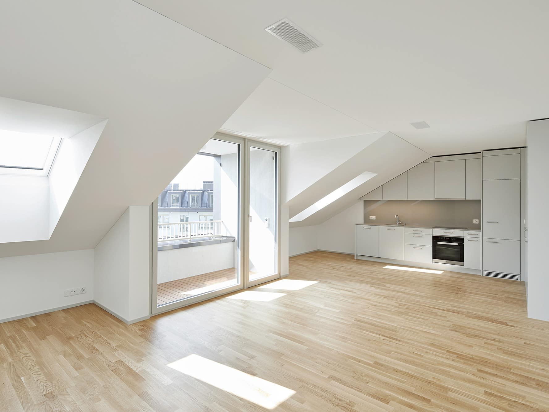 Helle Wohnung und grosse Schiebetür im Himmelrich 3, Luzern