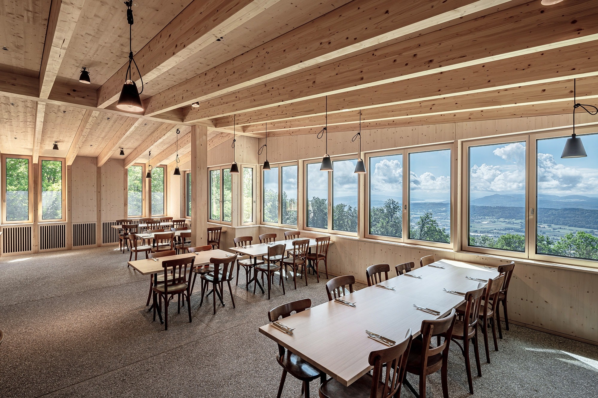 Neue intelligente Gläser im Restaurant