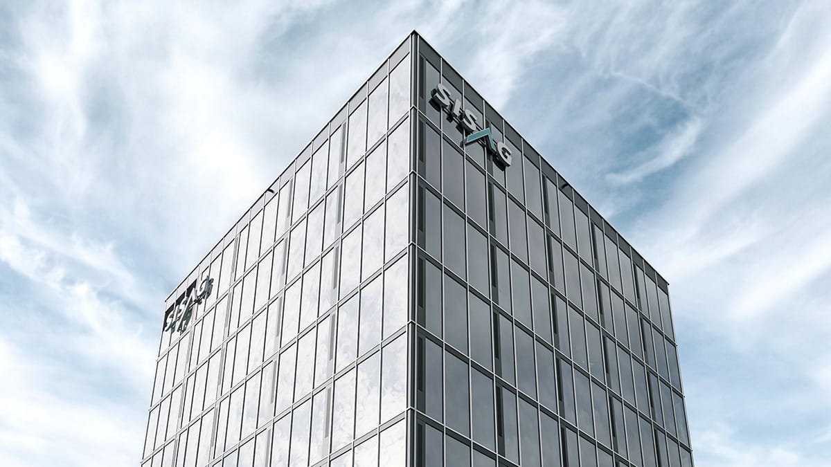 Intelligente Fassade vom Siscampus in Schattdorf, Himmel