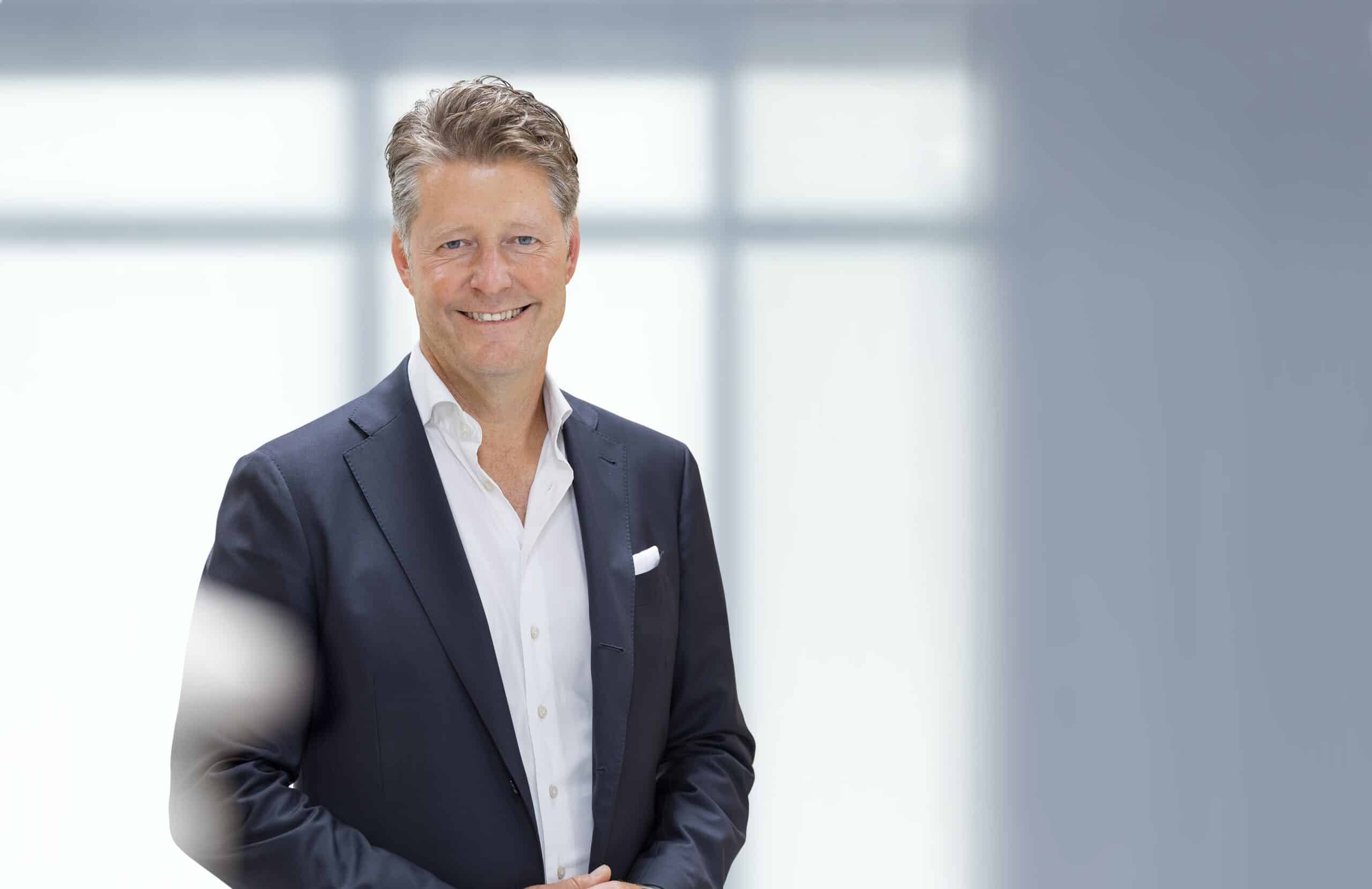 Portraitfoto für die Medien von Jean-Marc Devaud CEO der 4B