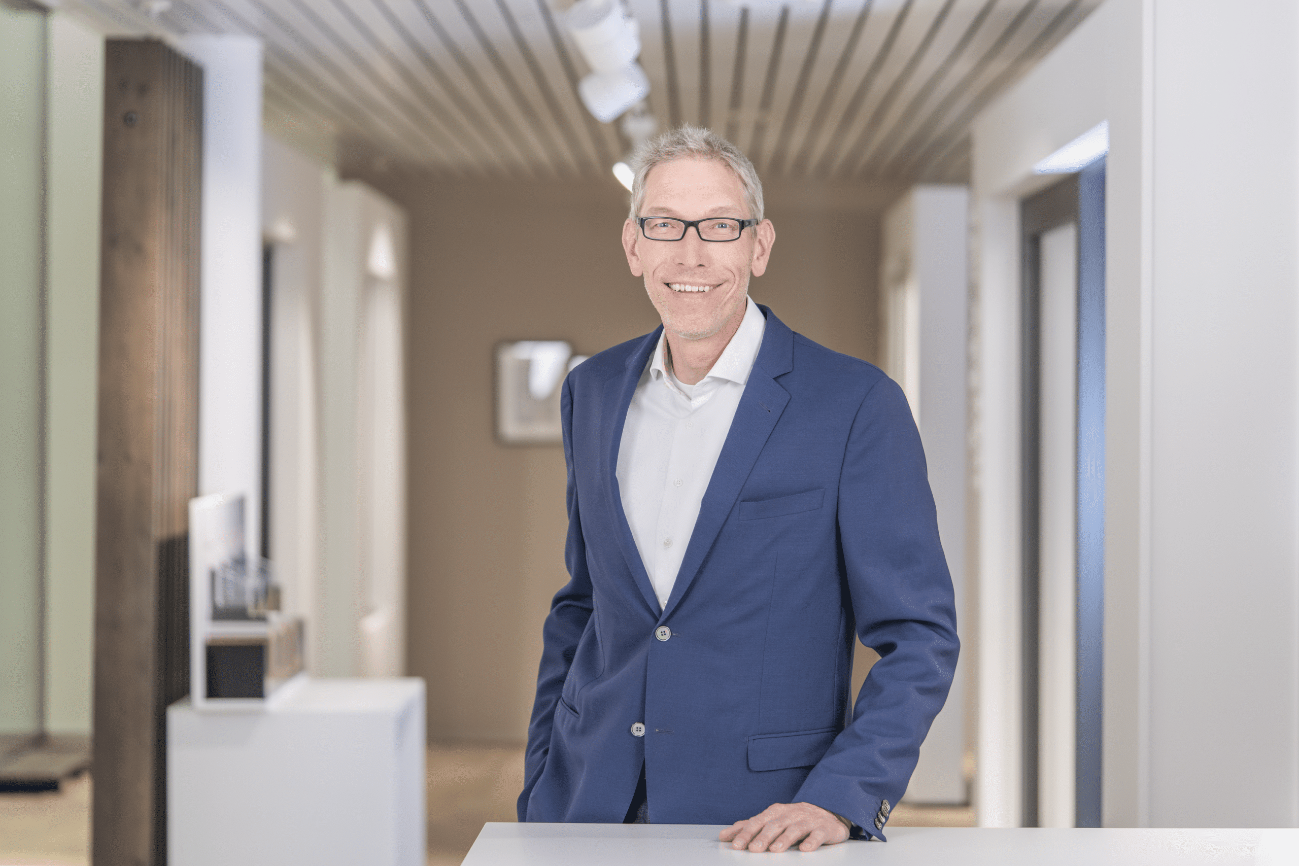 Portraitfoto von Jürgen Scandone, Leiter Entwicklung bei 4B