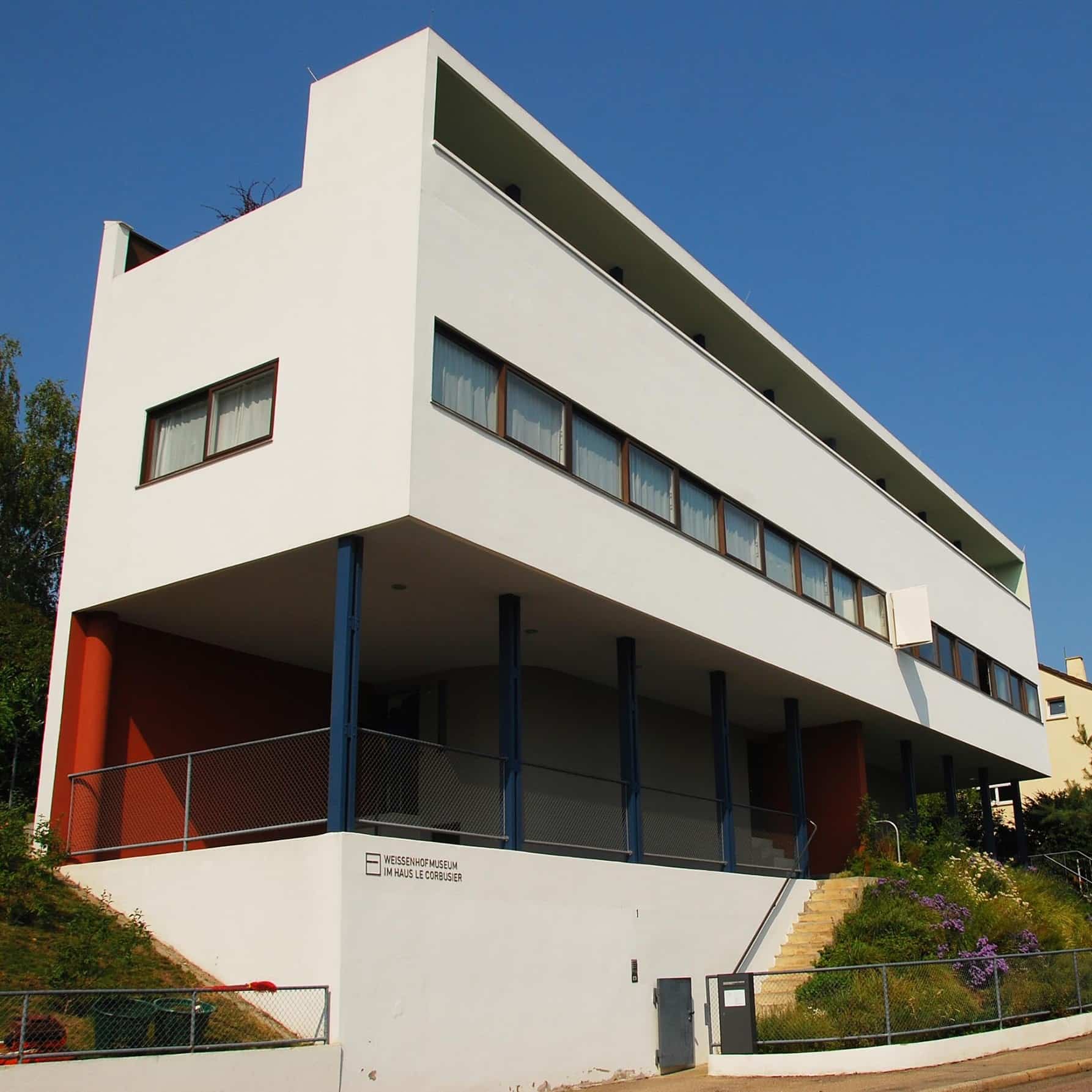 Aussenansicht vom Weissenhofmuseum im Haus Le Corbusier