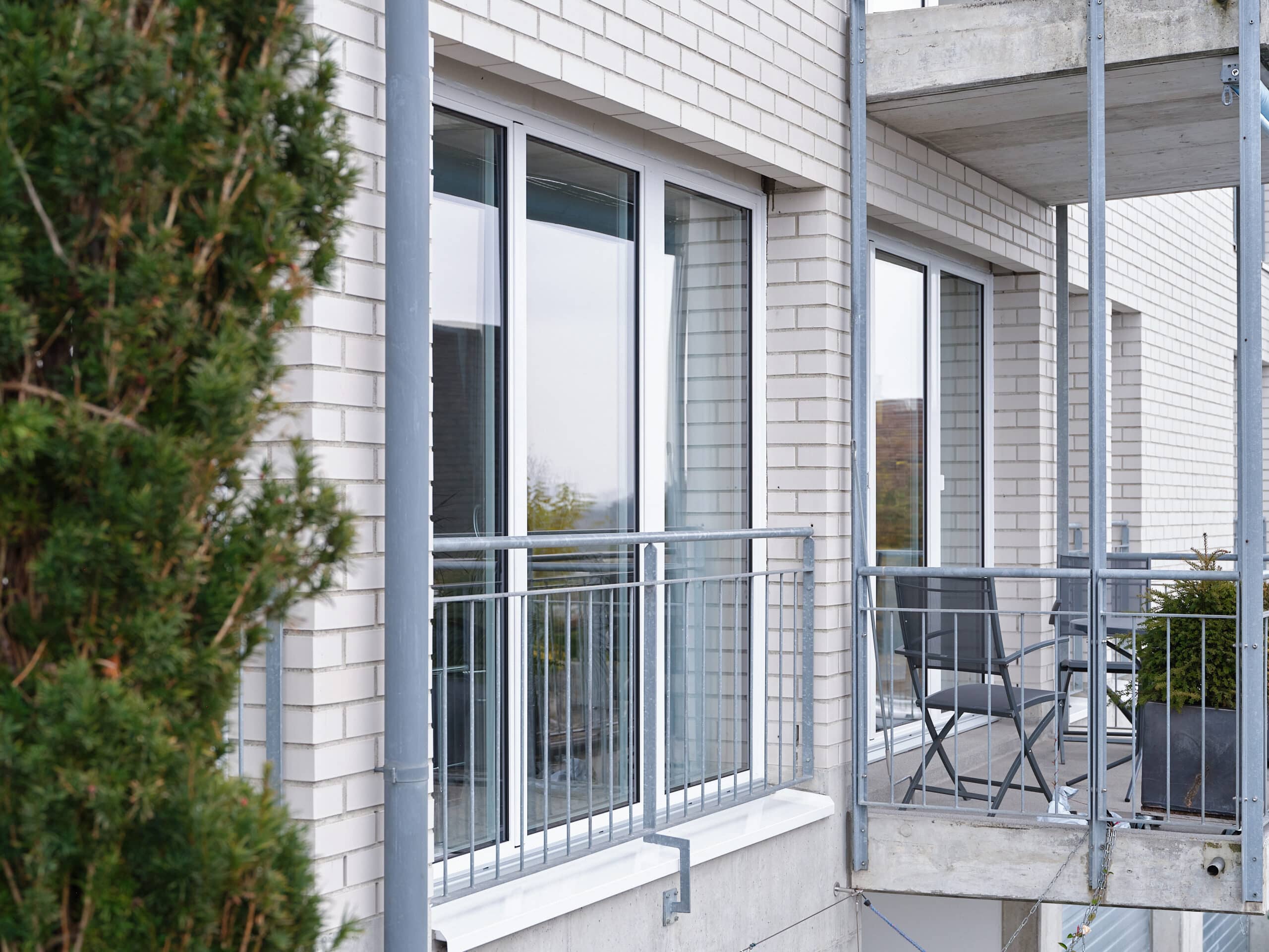 Interview mit Marco Tambini: RF1 design Fenster von aussen fotografiert